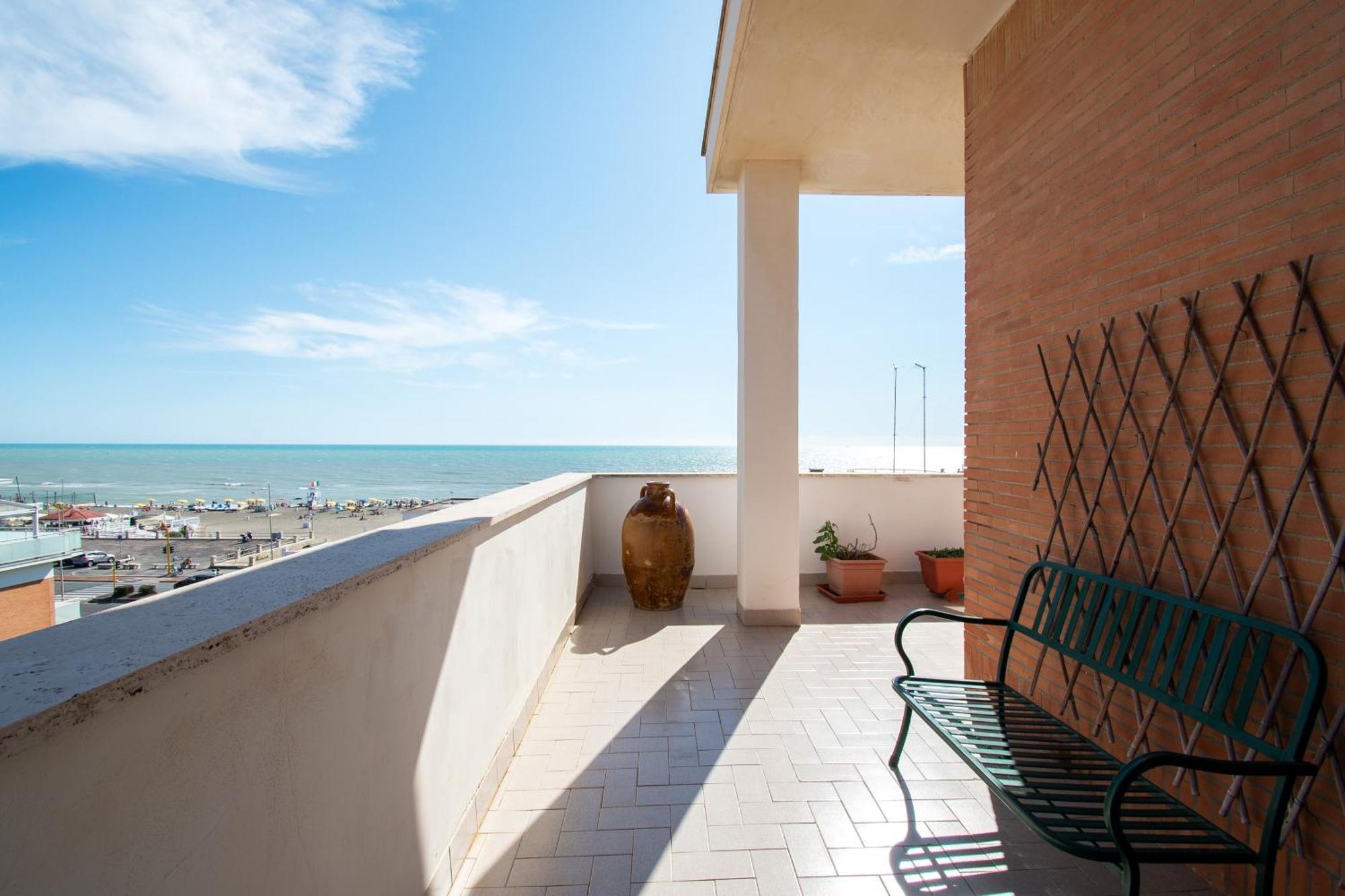 Ostia Attico Fronte Mare Apartment Exterior foto